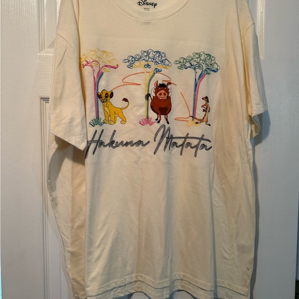 Disney Cream T-Shirt with Colorful Hakuna Matata Design